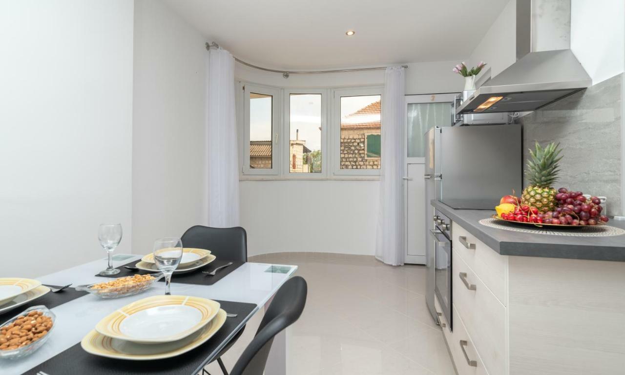 סגט ווראנייצה Apartmani Dalmacija מראה חיצוני תמונה