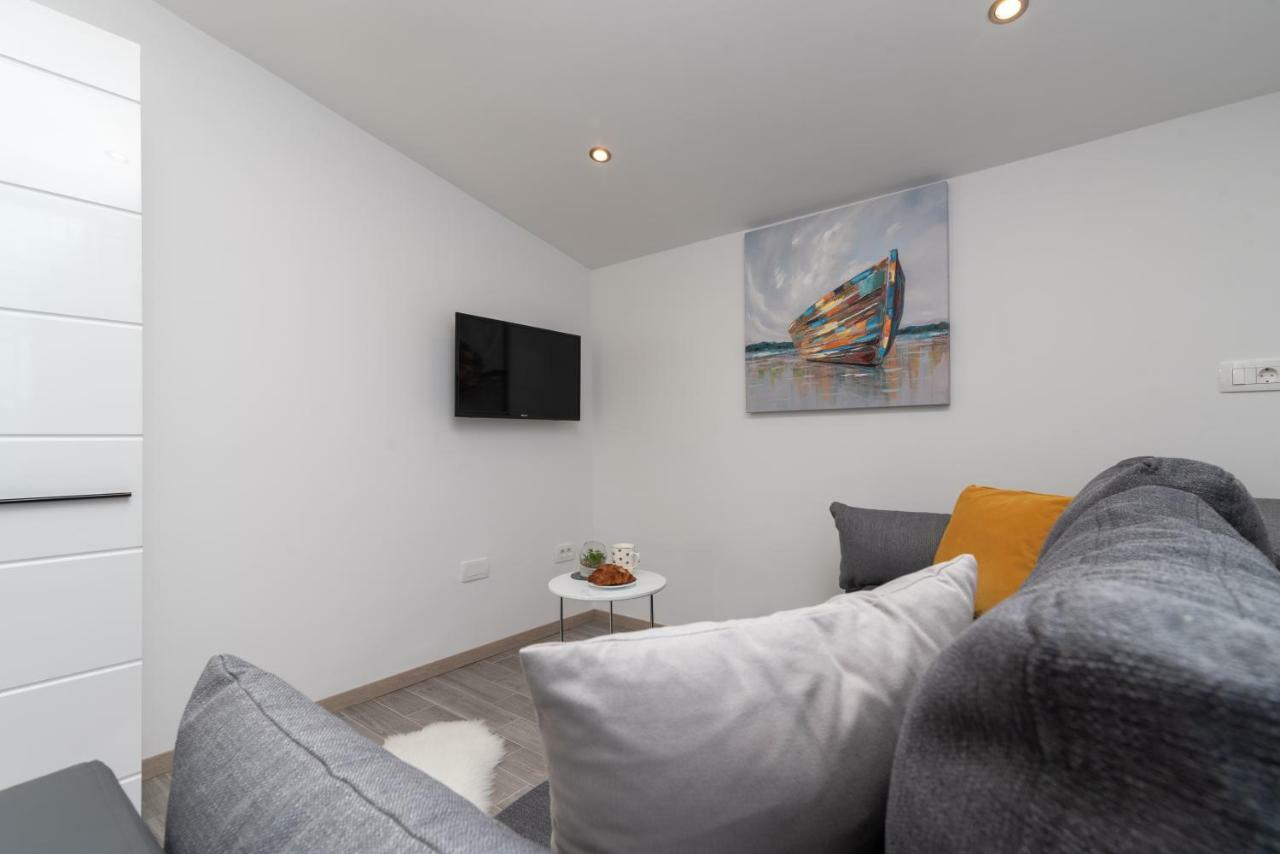 סגט ווראנייצה Apartmani Dalmacija מראה חיצוני תמונה